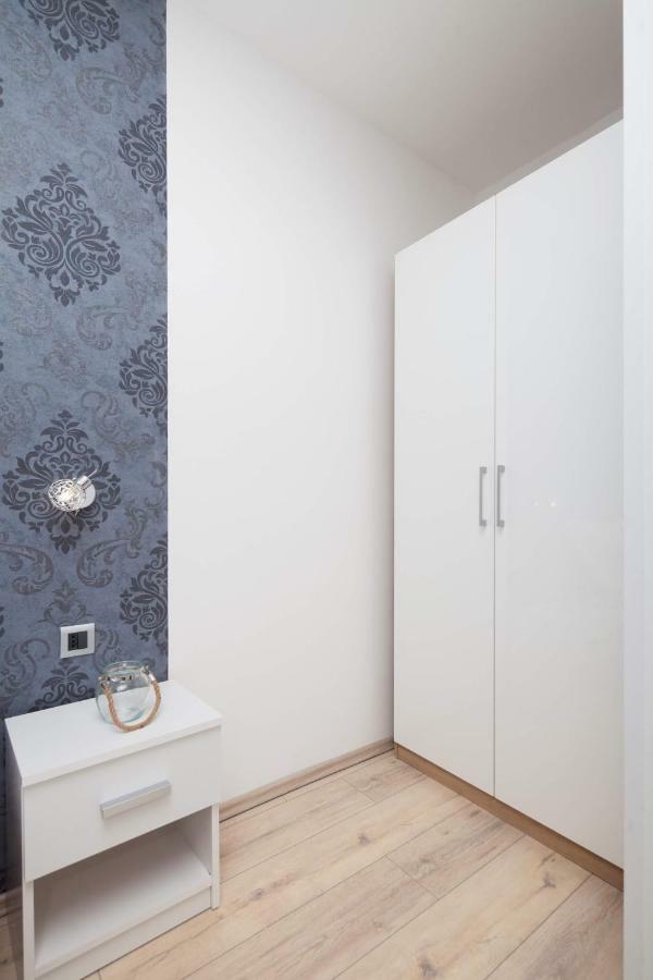 Apartman Ester Пула Екстериор снимка