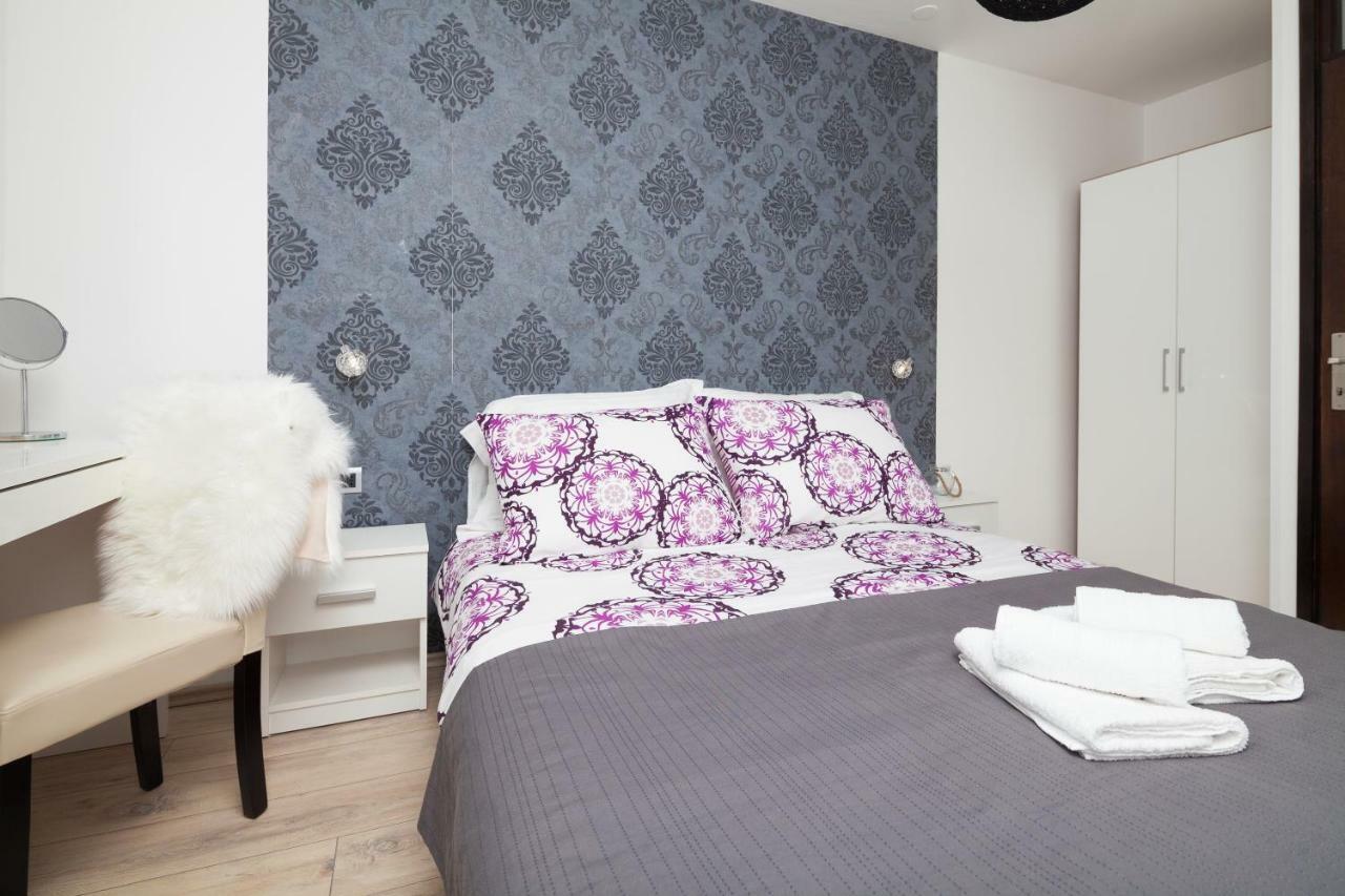 Apartman Ester Пула Екстериор снимка
