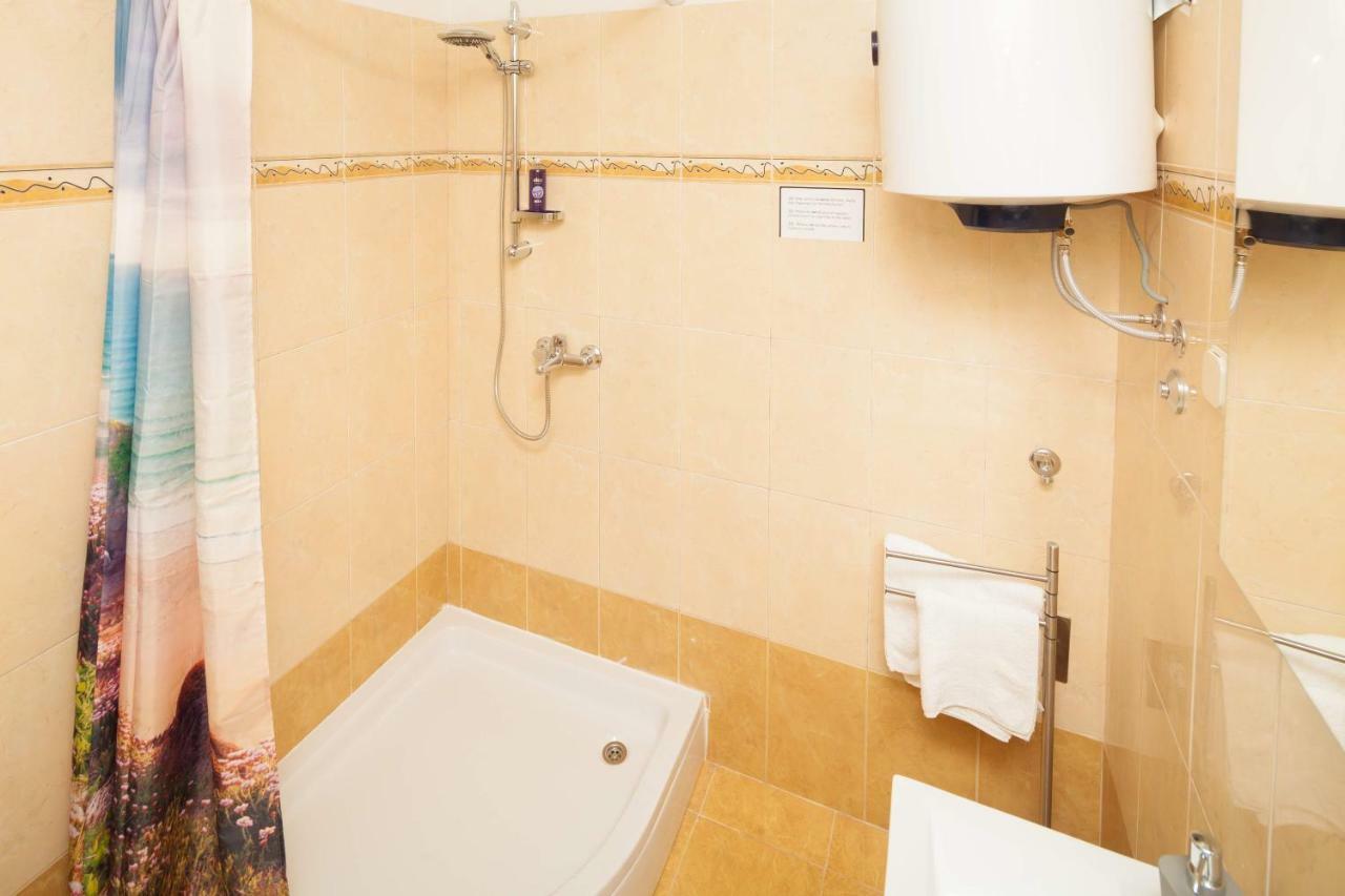 Apartman Ester Пула Екстериор снимка