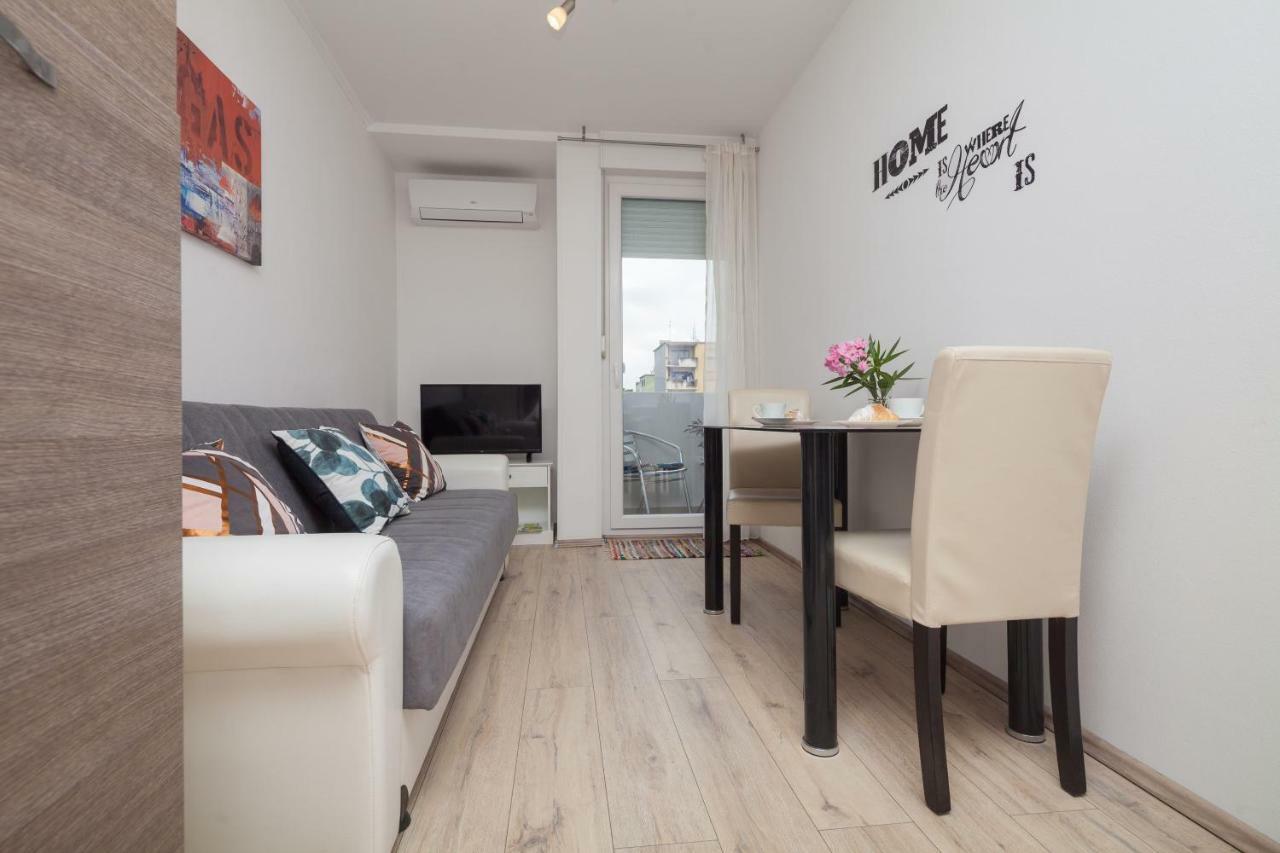 Apartman Ester Пула Екстериор снимка
