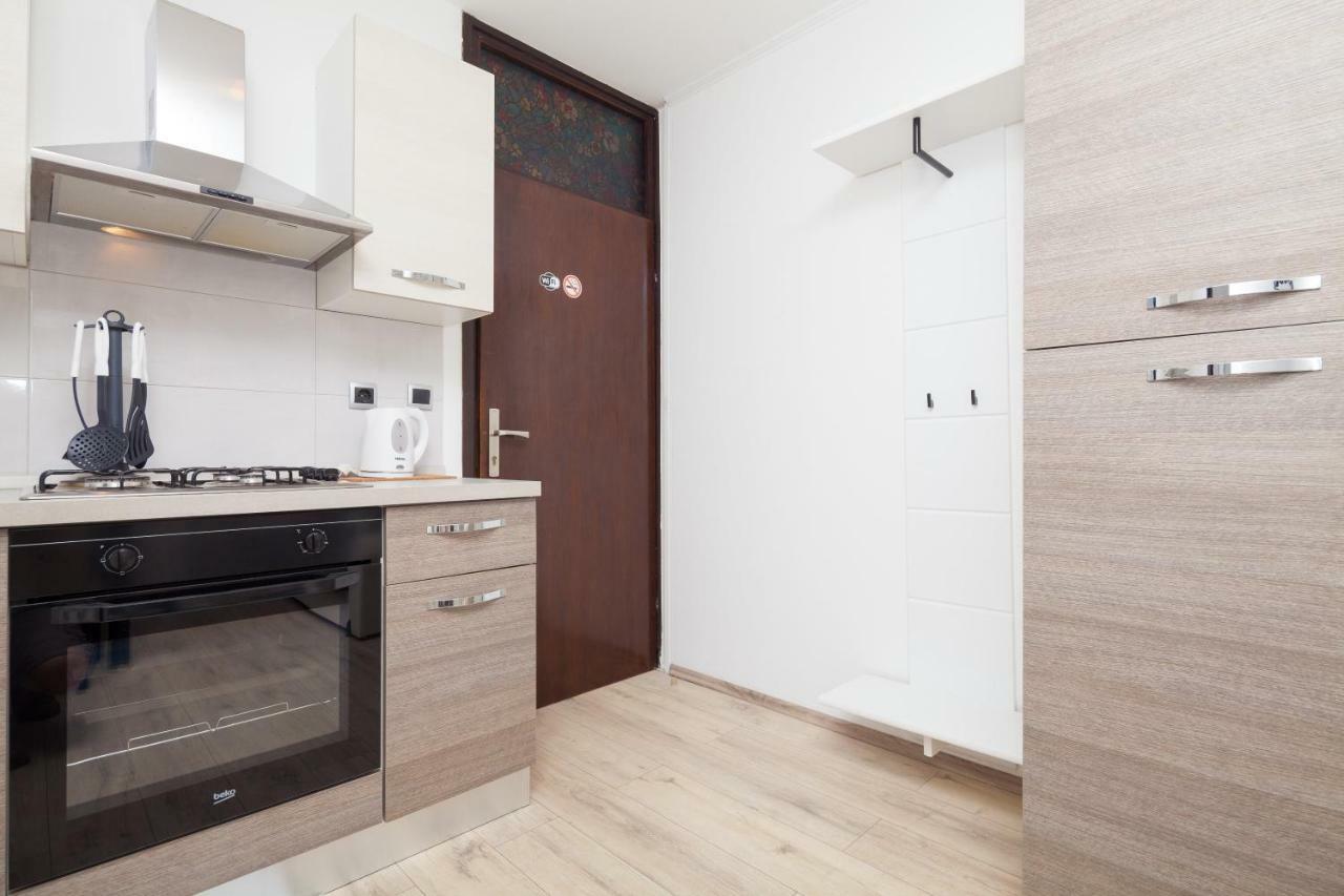 Apartman Ester Пула Екстериор снимка