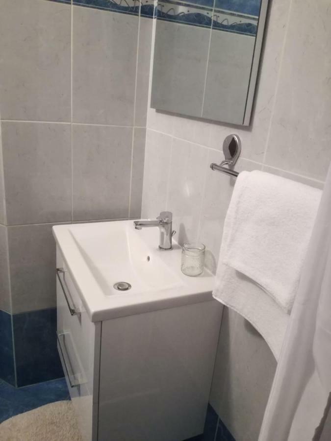 Apartman Ester Пула Екстериор снимка