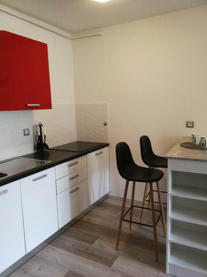 Apartman Ester Пула Екстериор снимка